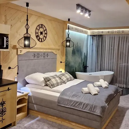 Z Jacuzzi Ogrodowym, Widokiem Na Gory * Ciche Male
